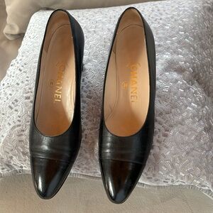 Chanel Black Kitten Heel pumps size 37.5